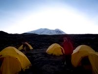 J&ouml;rg von de Fenn. Blinder Bergsteiger erklimmt den Kilimandscharo M&auml;rz 2009. Bild 15